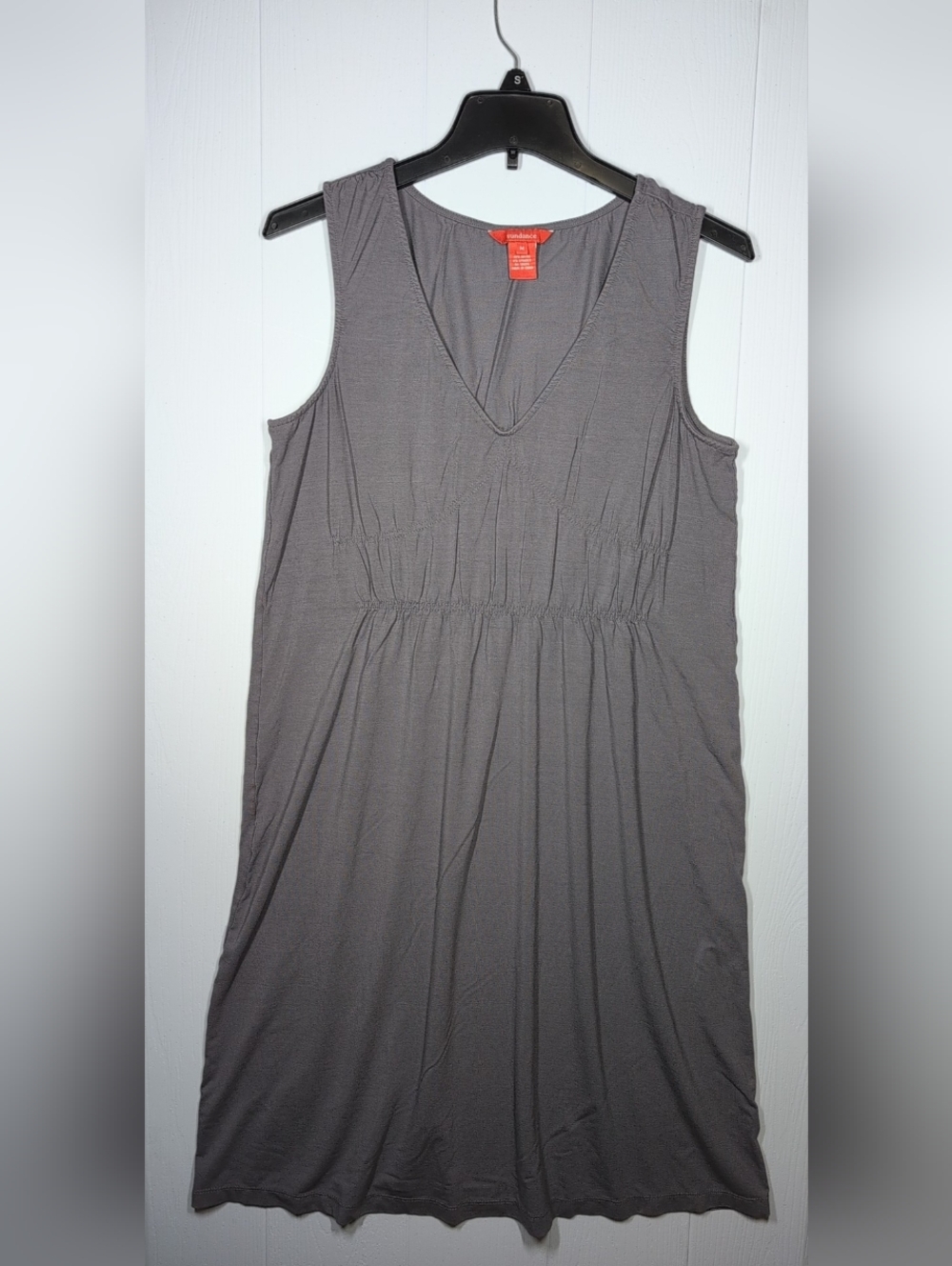 Sundance Dress Medium Jersey Stretch Knit V Neck Comfort Minimalist Casual Gray